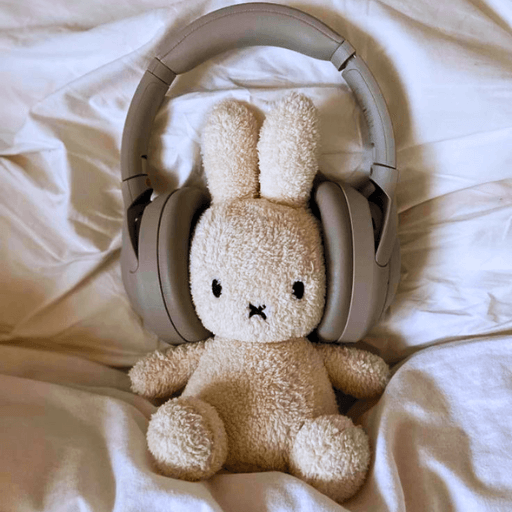 miffy with headphones pfp